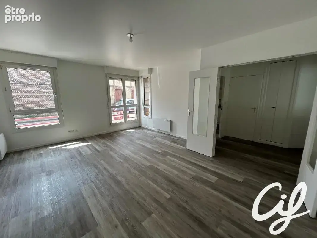 Appartement T3 SOTTEVILLE LES ROUEN - 70.2 m2  100 000 Euros - photo 2