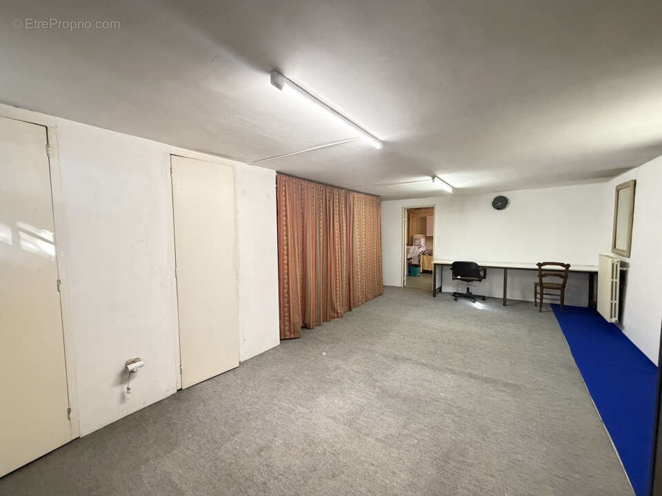 MAISON T5 avec garage (205 M2 de surface utile) et jardin de 544 M2 à Vendre (31270 CUGNAUX) - photo 18