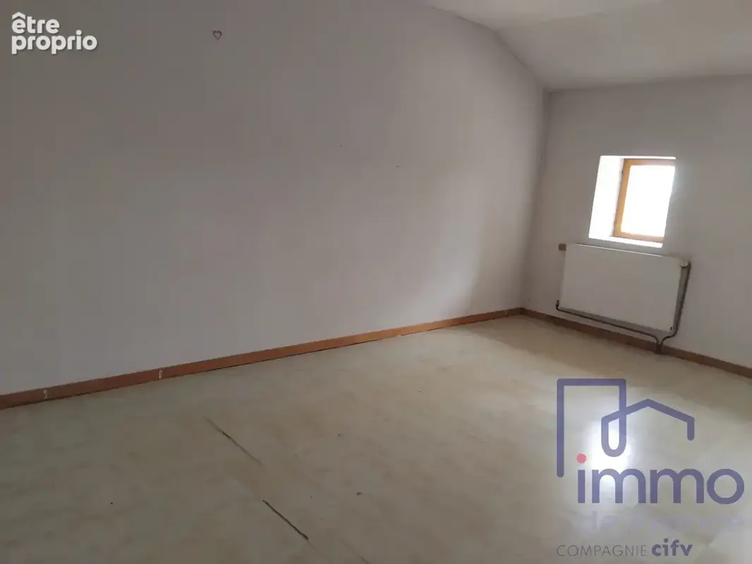 Maison 110 m² à Sury-Le-Comtal  - photo 7
