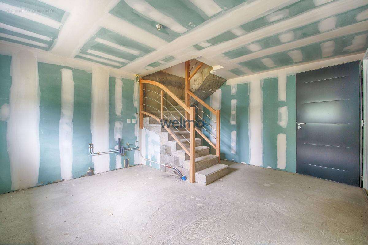 Maison à CHATEAUNEUF