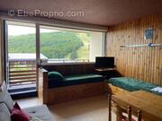Appartement à COMPAINS