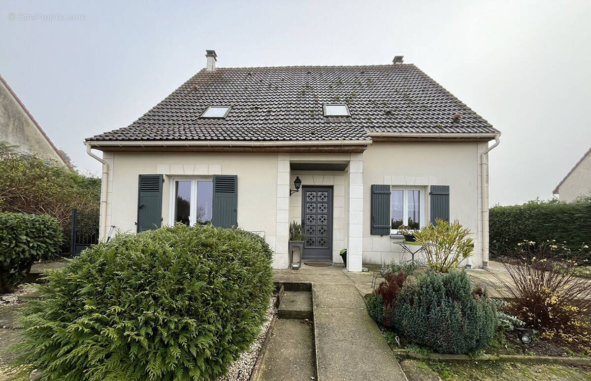 Maison à BOURGUIGNON-SOUS-COUCY