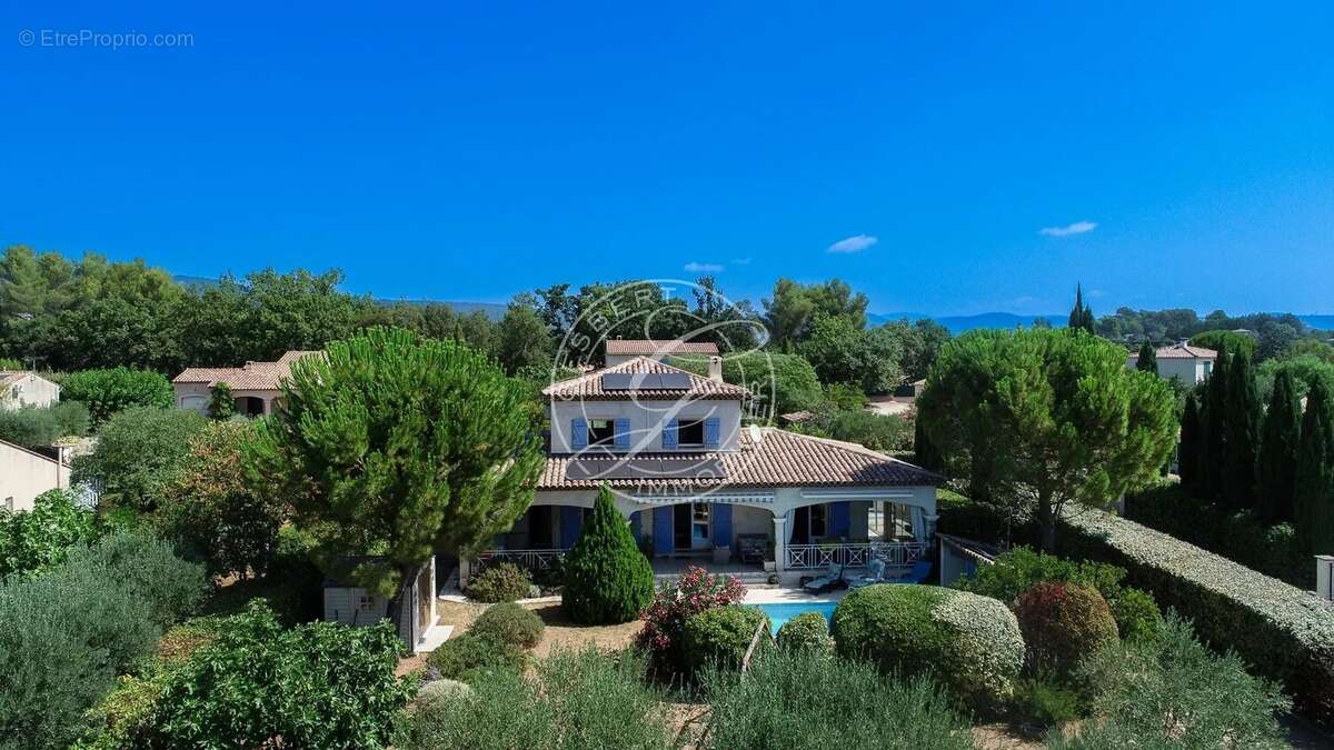 A vendre flayosc - maison a pied au village 3 chambres avec piscine et garage au calme absolu - photo 21