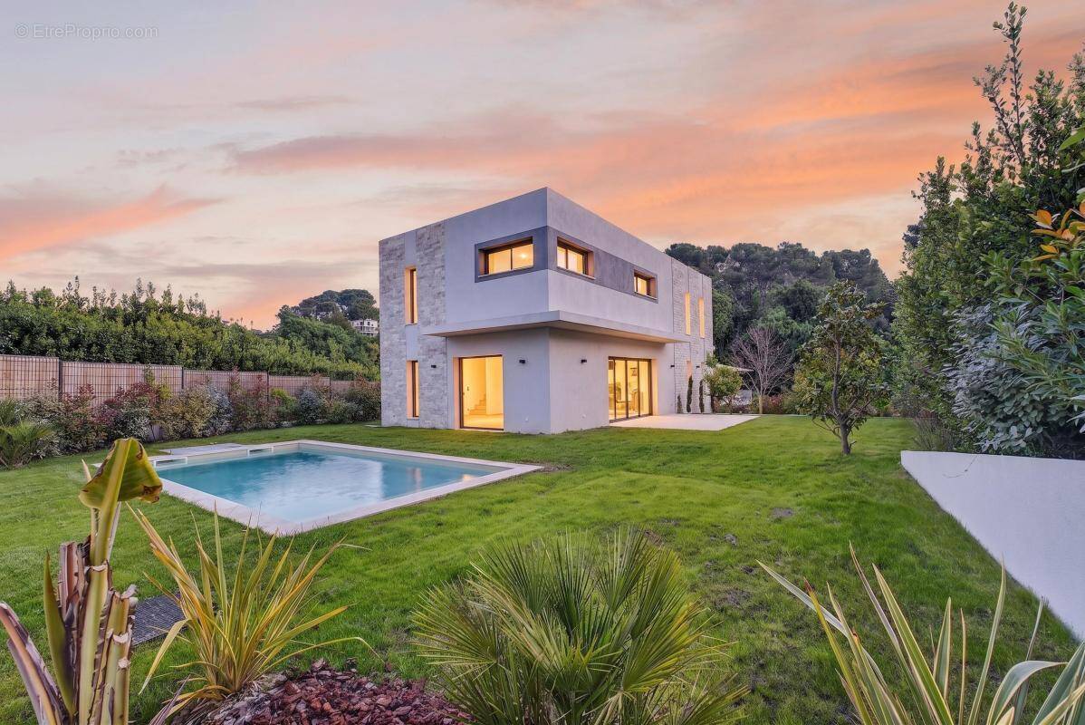 Maison à MOUGINS