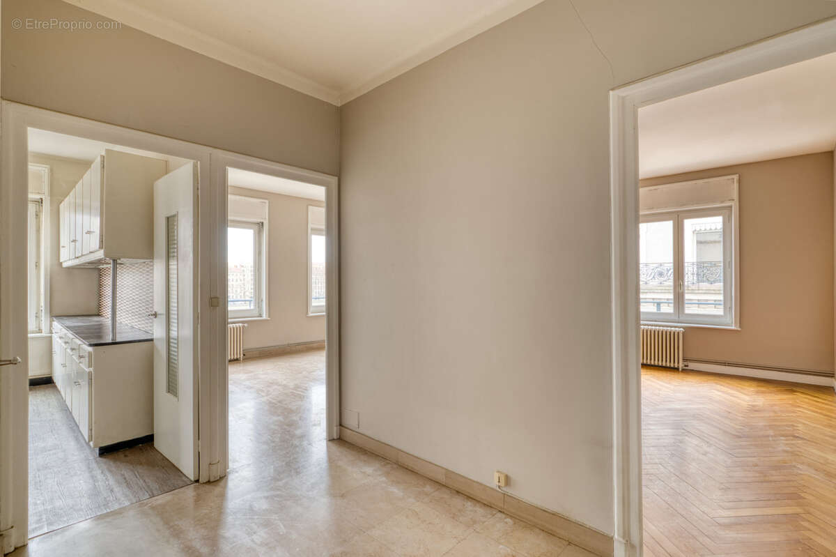 Appartement à LYON-6E