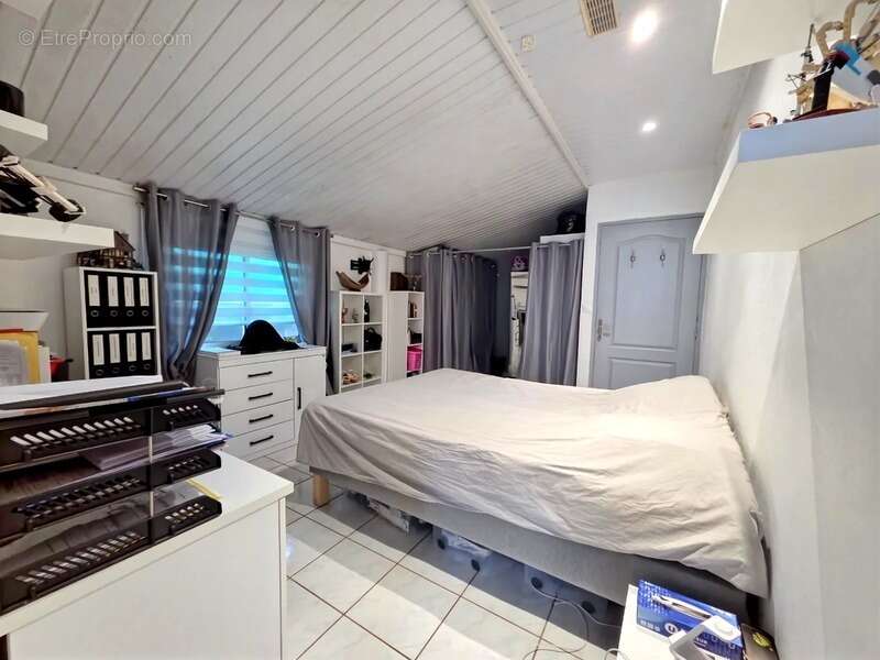 Maison à REMIRE-MONTJOLY