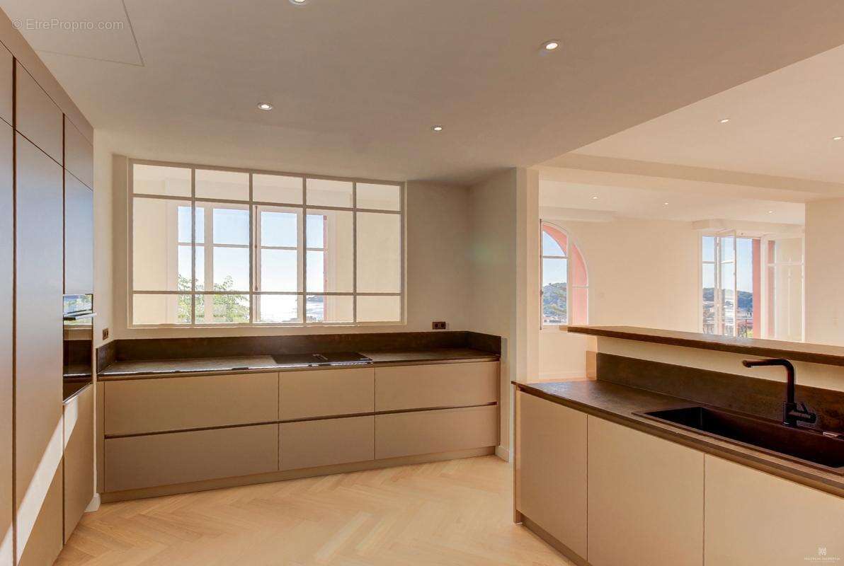 Appartement à BEAULIEU-SUR-MER