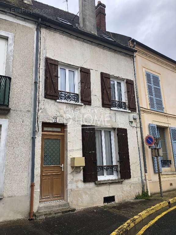 Maison à ROZAY-EN-BRIE
