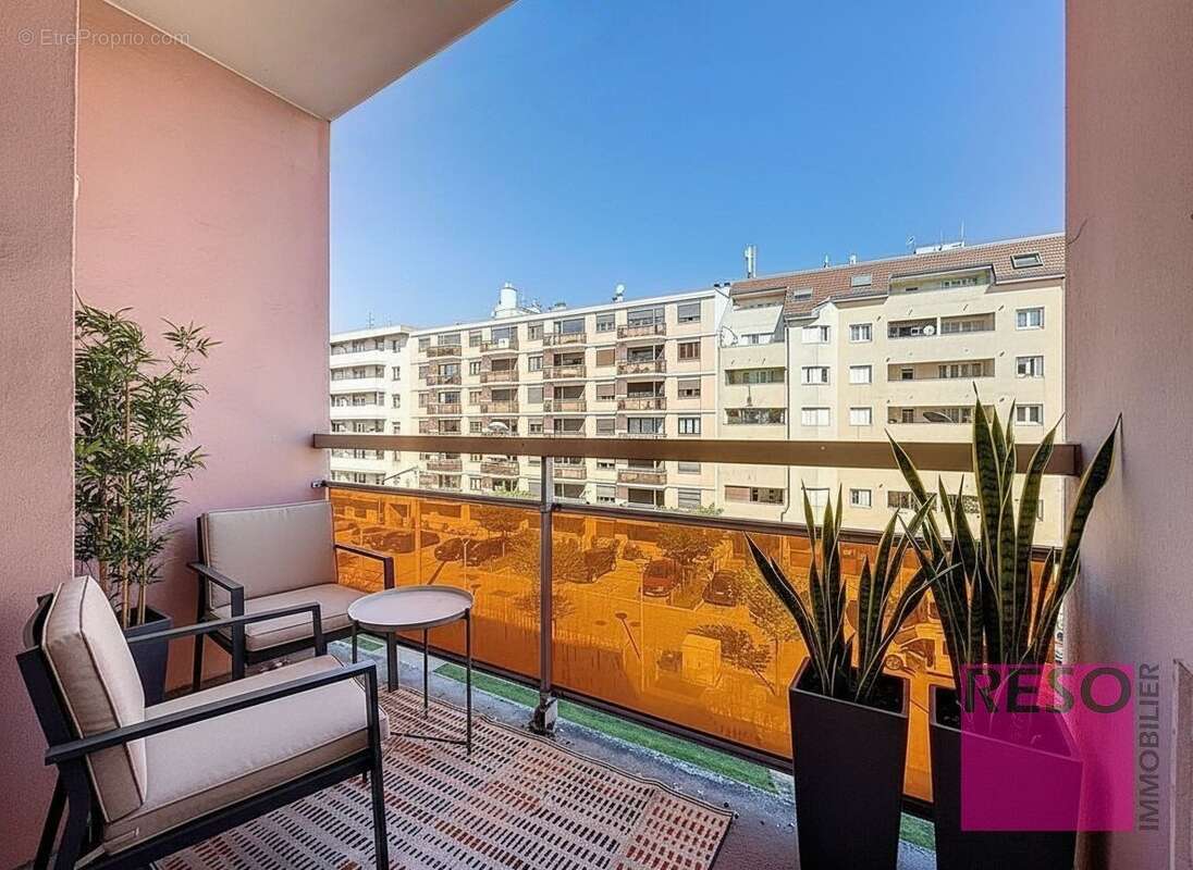 Appartement à AMBILLY