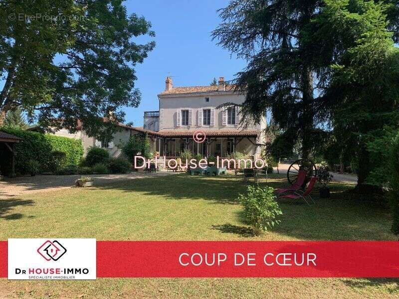 Maison à ANTONNE-ET-TRIGONANT