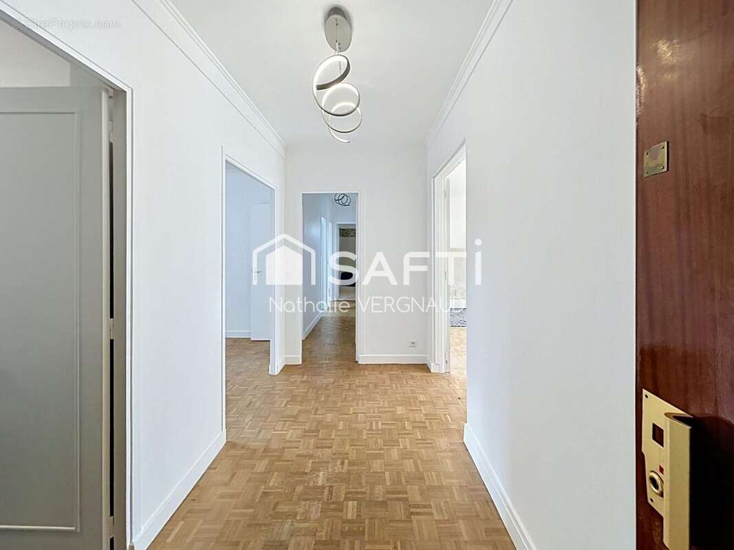 Photo 3 - Appartement à RUEIL-MALMAISON