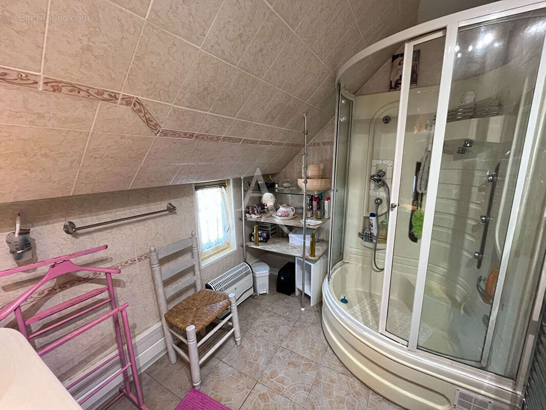 Maison à LA MENITRE