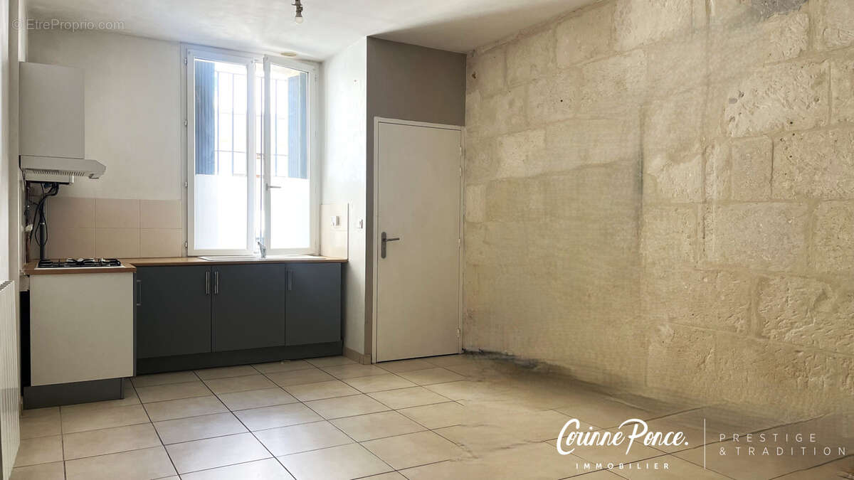 Nimes centre quartier jean jaures p3 charme 50m2 propose par corinne ponce immobilier - photo 3