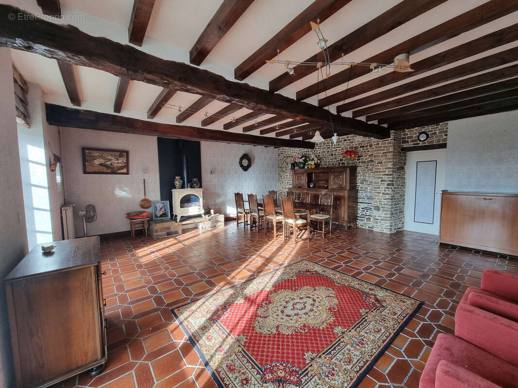 Maison à SAINTE-COLOMBE