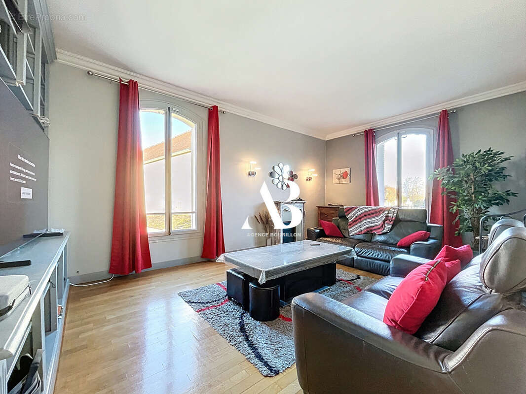 Maison à LA CHAPELLE-RABLAIS