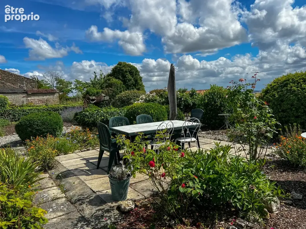 Maison de Village avec Vue Imprenable, Jardin et Cour - photo 3