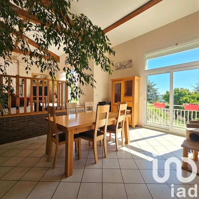 Photo 7 - Maison à SAINT-GENEST-LERPT