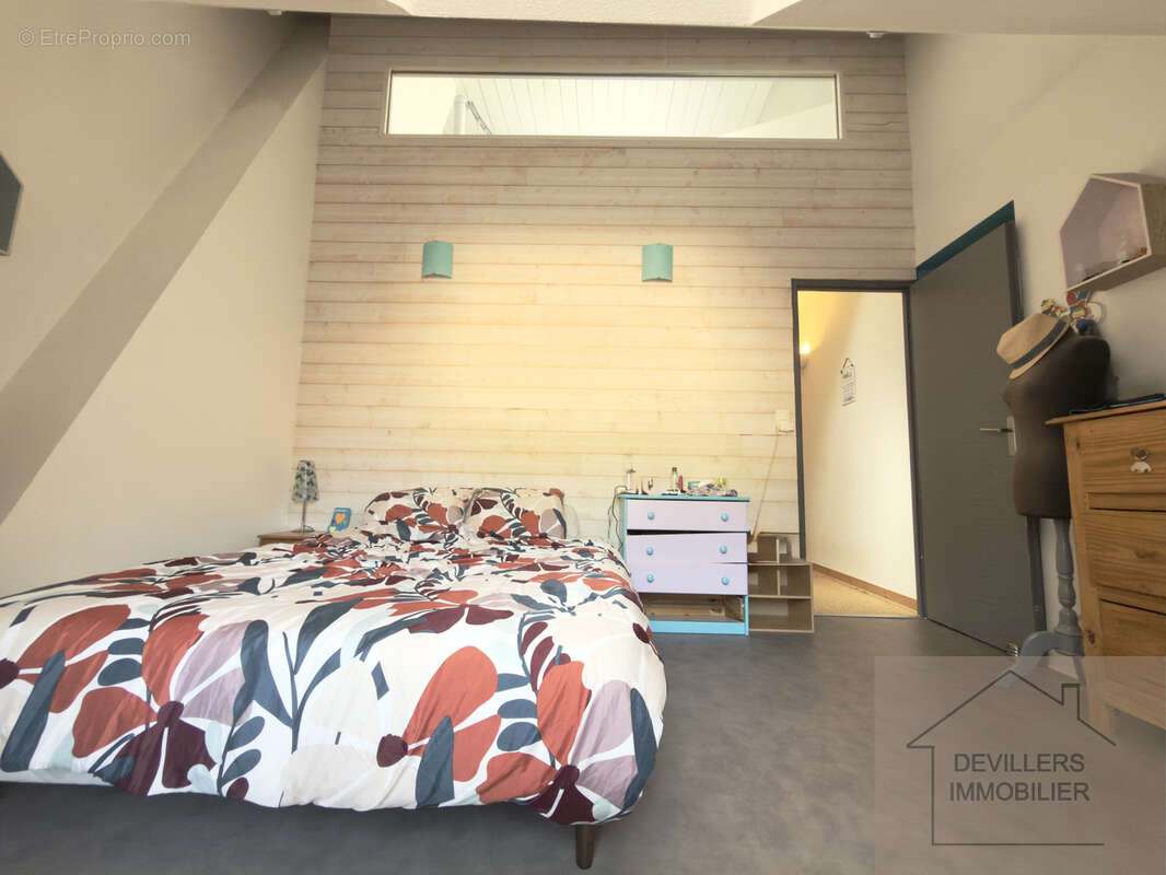 Appartement T3 atypique à vendre à Ornans (Doubs)   106 m2 au sol   Terrasse plein sud   Grand garage   Centre - photo 8