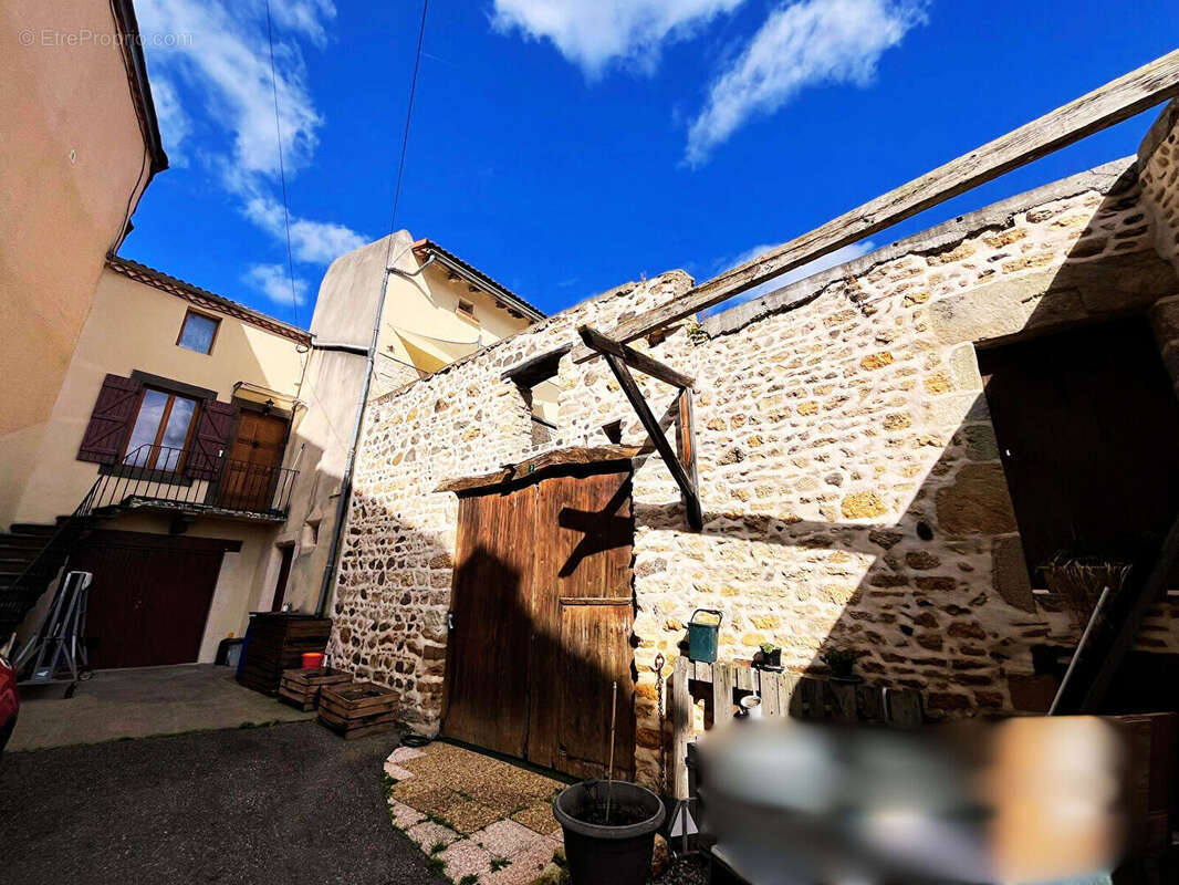 Maison à CHAS