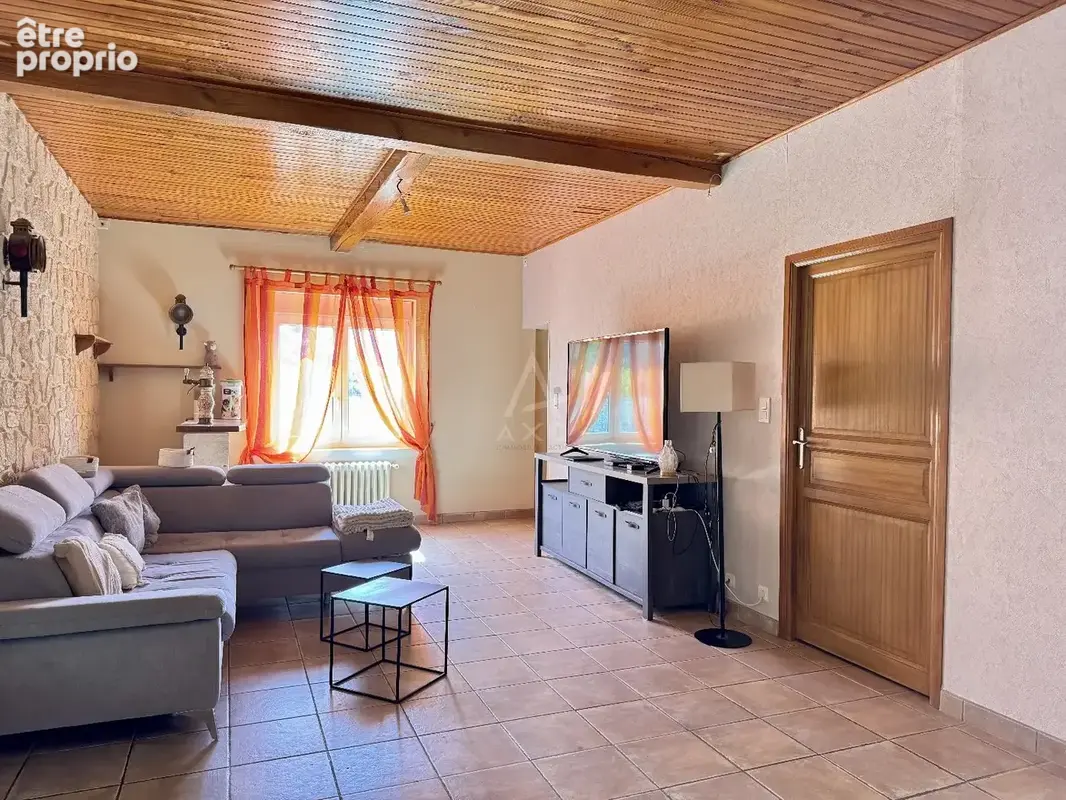 SAINT-YRIEIX-SUR-CHARENTE Maison familiale de 182M² avec garage de 77 M² et terrrain clos de 1 700 M² - photo 10