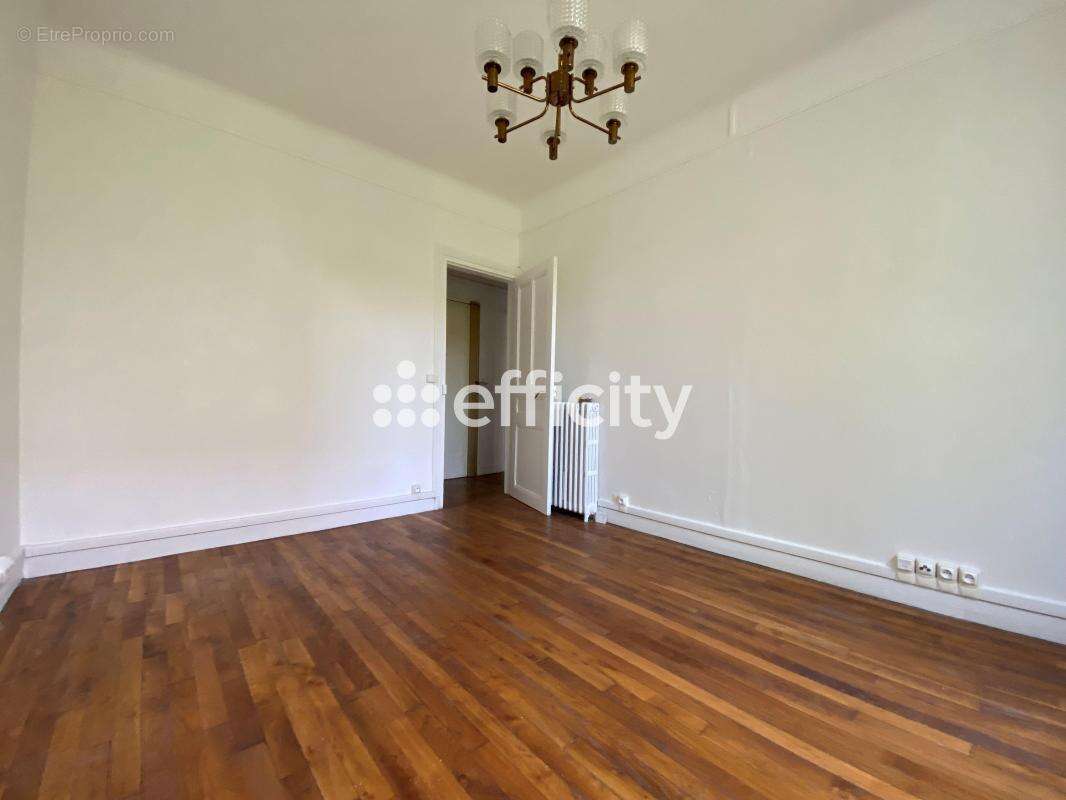 Appartement à VILLENEUVE-LE-ROI