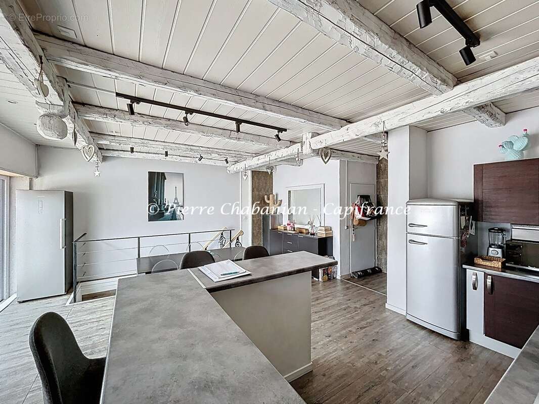 Loft - Duplex inversé (souplex) atypique à vendre - 5 pièces - 180 m² - proche douane commerces transports - COLLONGES SOUS SALE - photo 9
