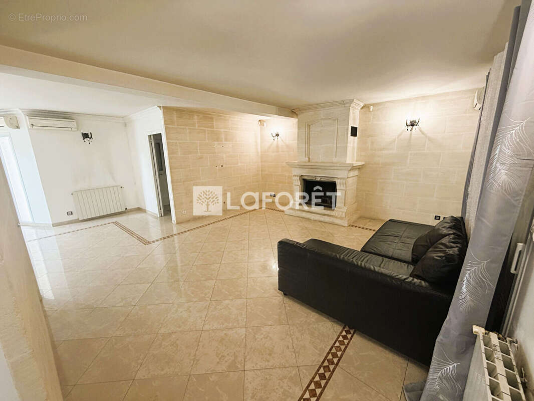 Maison à LES PAVILLONS-SOUS-BOIS