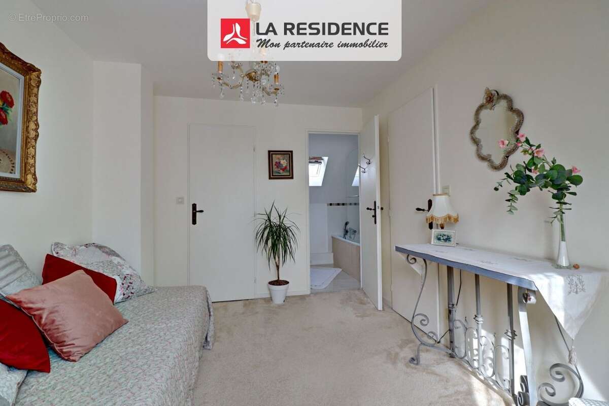 Maison à MAREIL-SUR-MAULDRE