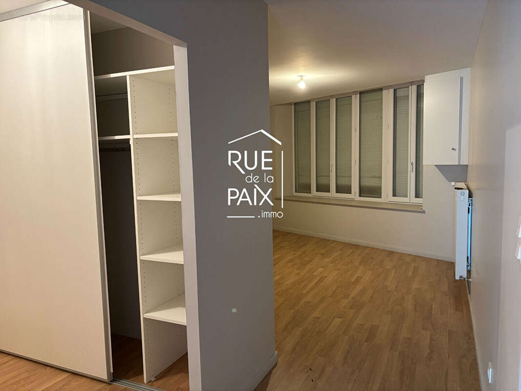 Ensemble immobilier situé  a la chapelle saint laurent - photo 2