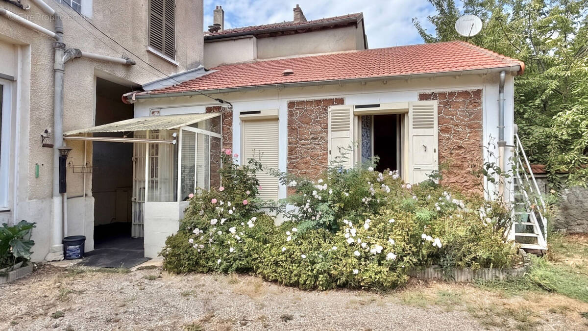 Appartement à CORBEIL-ESSONNES