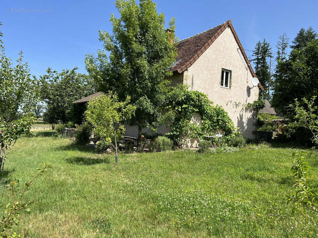 Maison à CHAROLLES