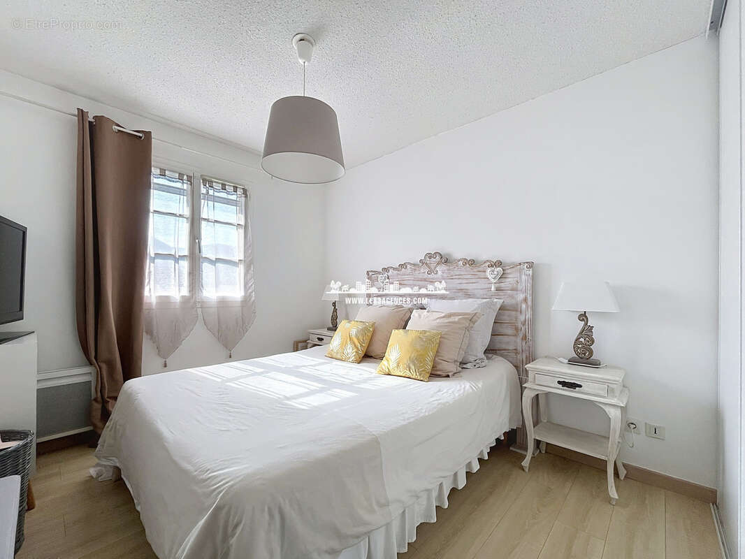 Appartement à LA MOLE