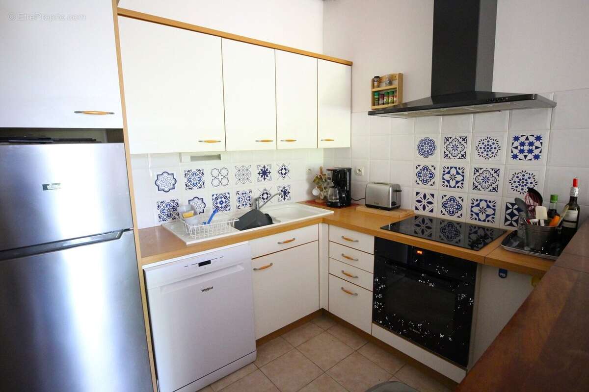 Appartement à ALIGNAN-DU-VENT