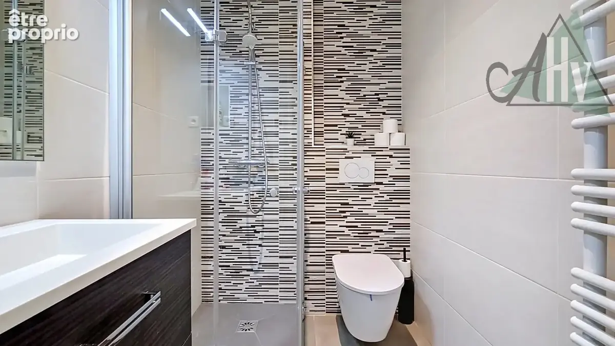 Maison familiale rénovée de 130 m2, jardin, véranda et garage - photo 8