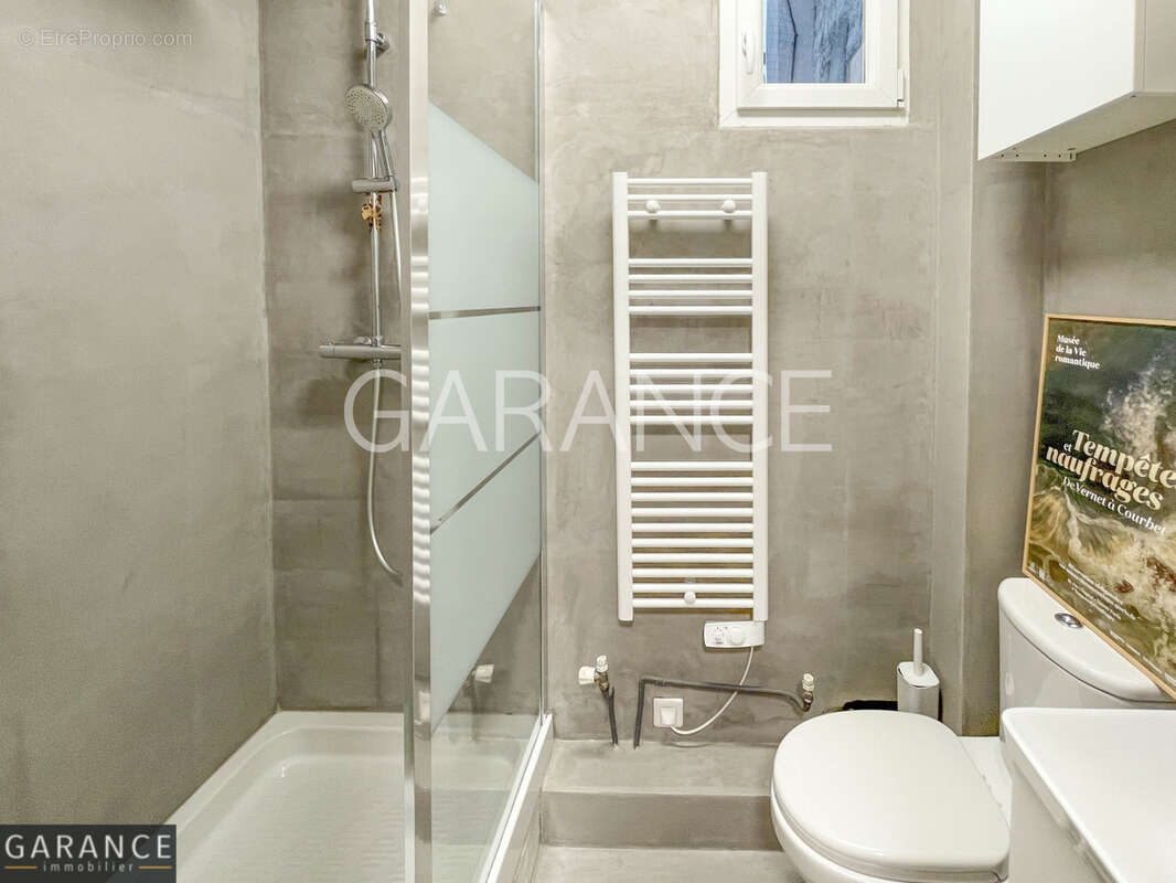 Appartement à PARIS-14E