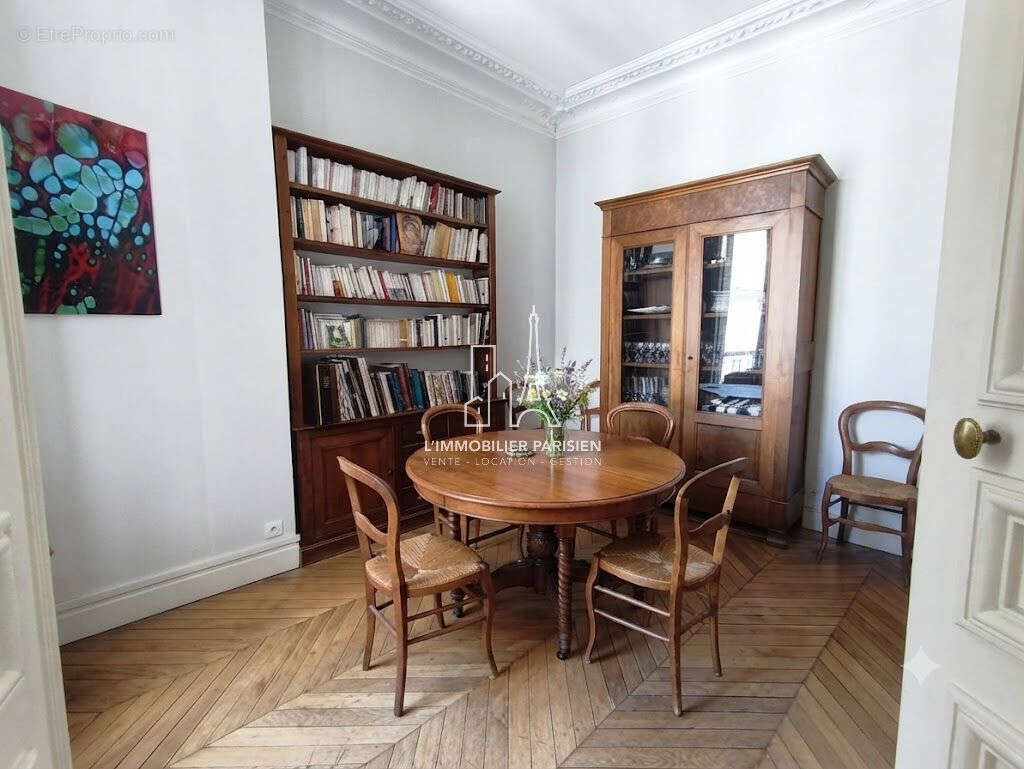 Appartement 107 m² à Paris-8e  - photo 3