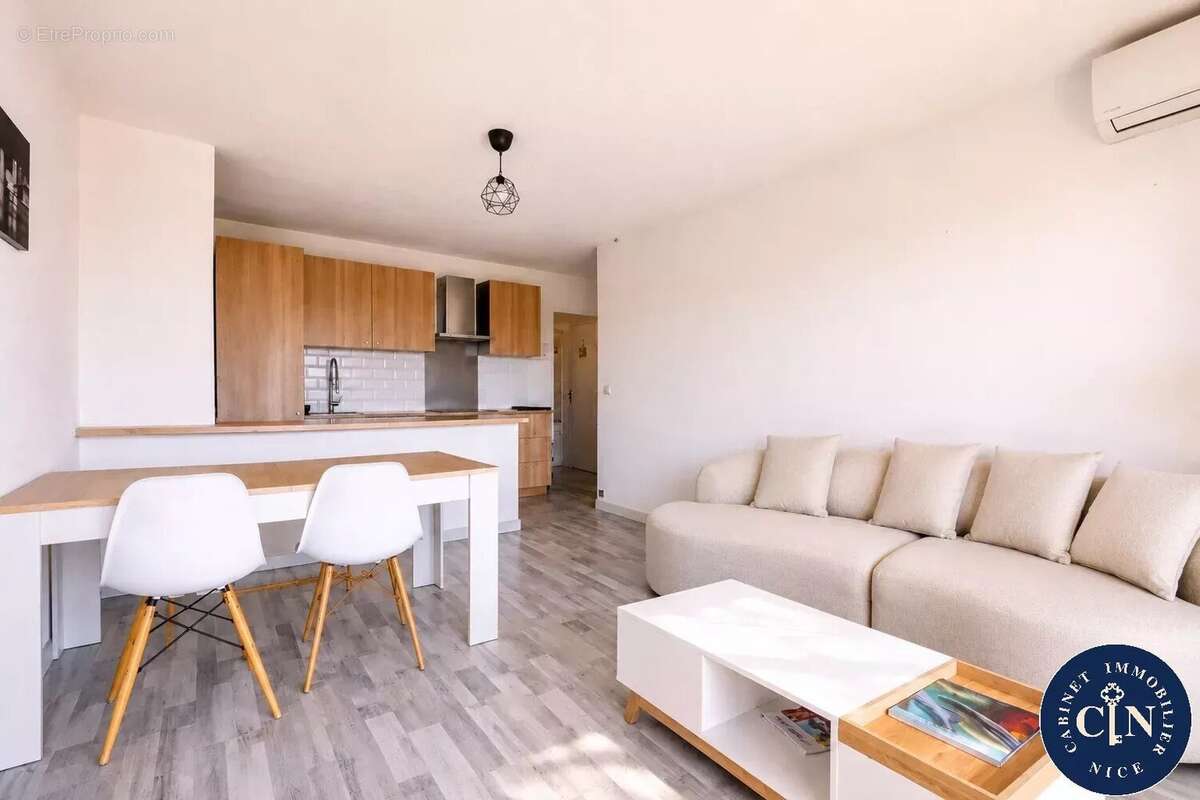Appartement 92 m² à Nice  - photo 2