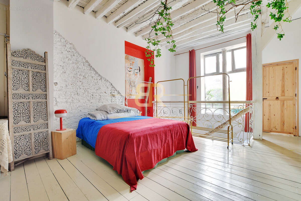 Appartement à PARIS-10E