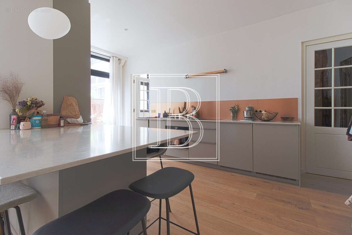 Appartement 58 m² à Paris-4e  - photo 5