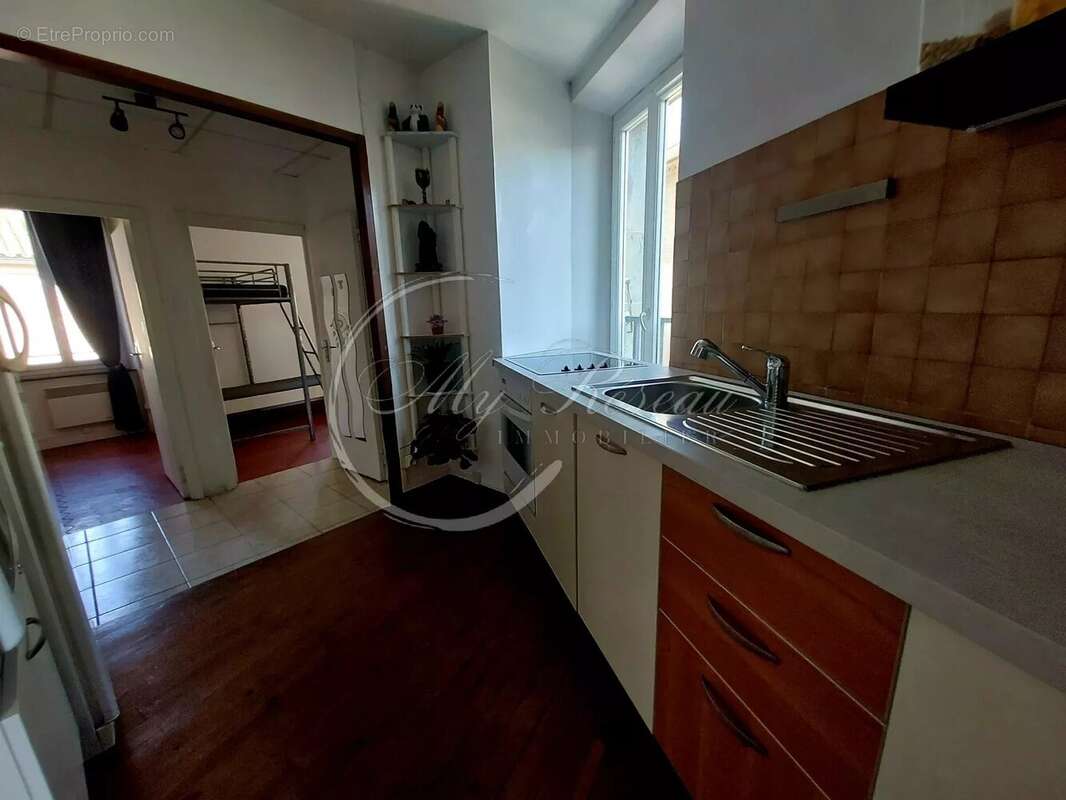 Appartement à LEZIGNAN-CORBIERES