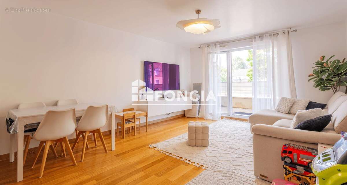 Appartement à CLAYE-SOUILLY