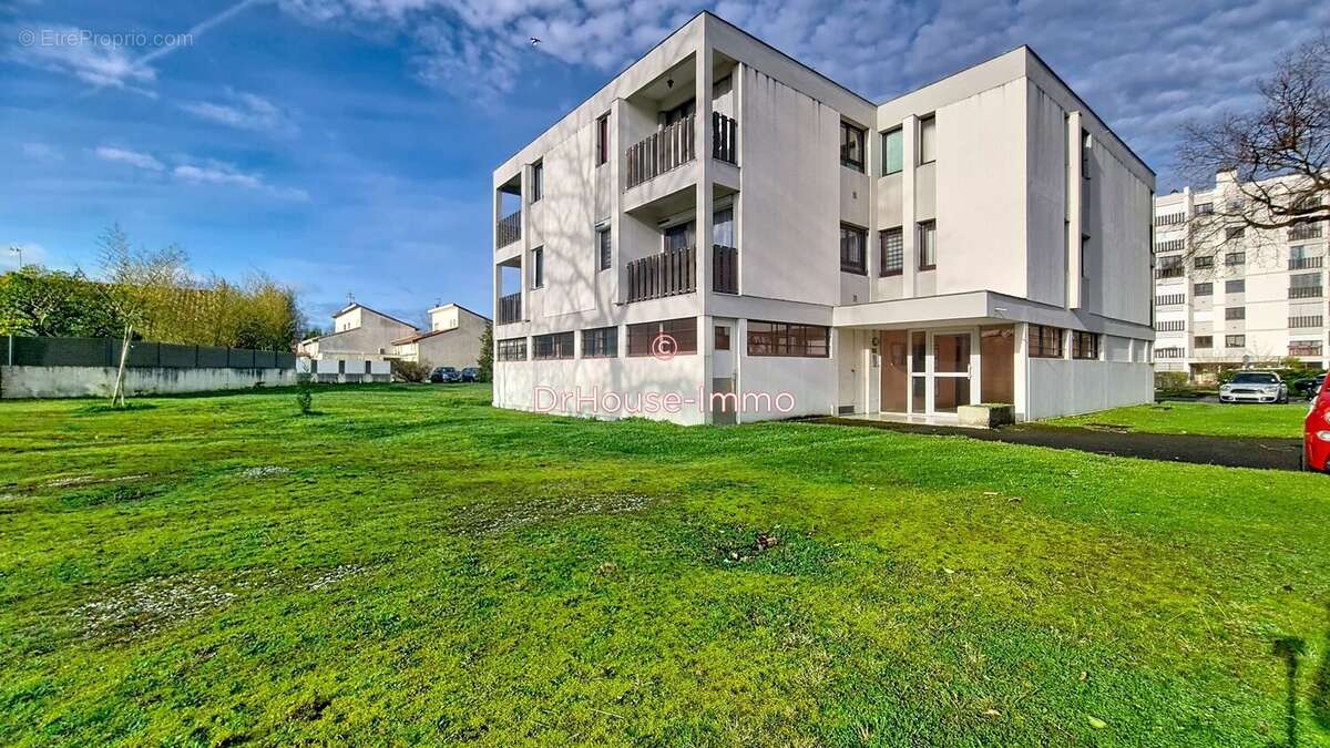 Appartement 31 m² à Pessac  - photo 6