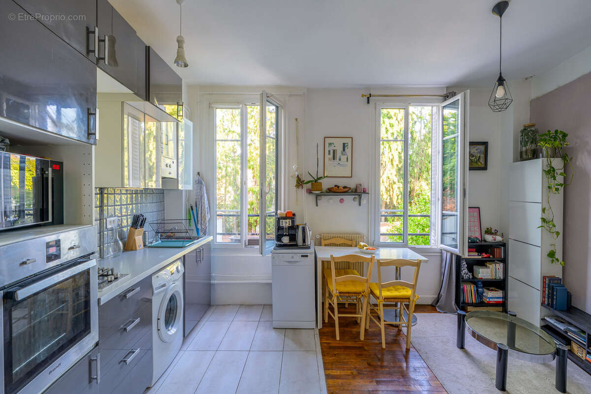 Appartement 2 pièces - 7mn RER A PARC SAINT-MAUR - photo 3