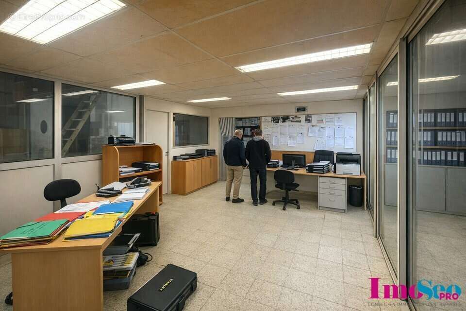 Commerce à LATRESNE