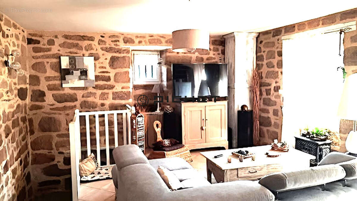 Maison à DONZENAC