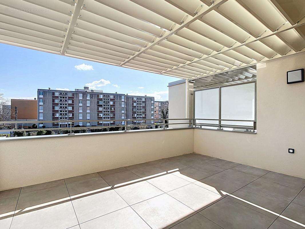 Appartement à TOURNON-SUR-RHONE