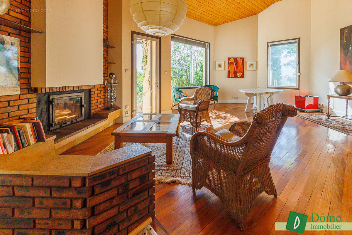 Maison à MONTBONNOT-SAINT-MARTIN