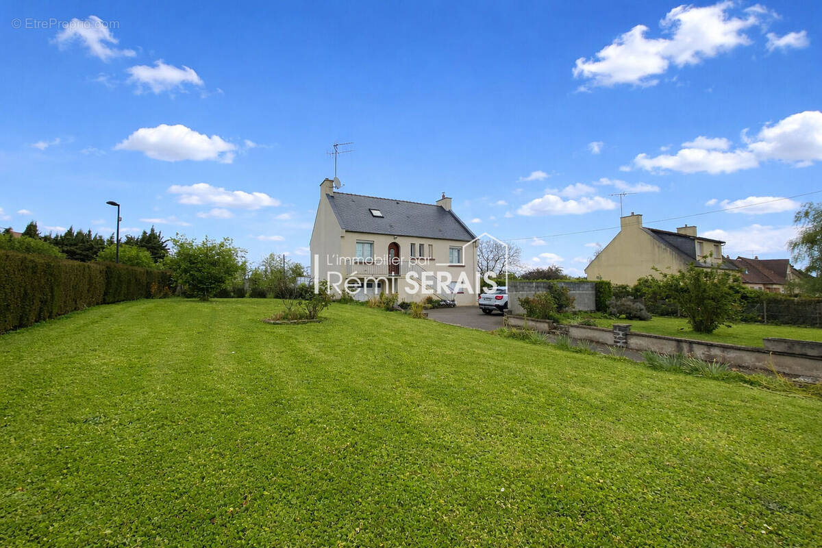 Maison à FRESNAY-SUR-SARTHE
