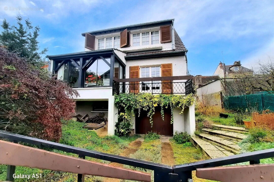 Maison à QUINCY-VOISINS