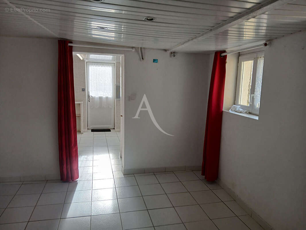 Maison à SAINT-VAIZE